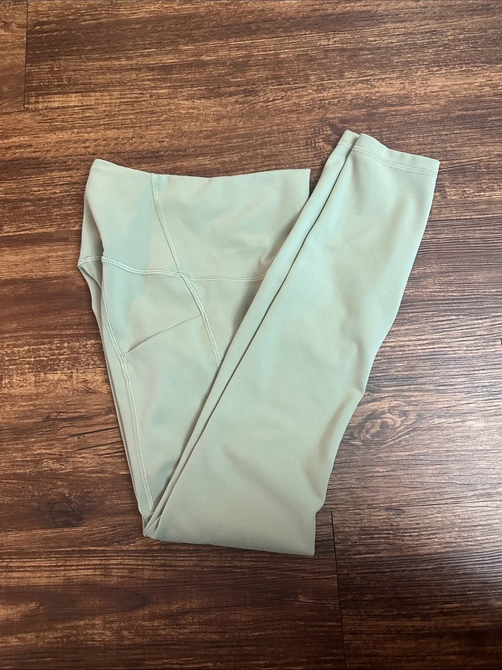 Lululemon Sz 2 Green Align Pants with Pockets Excellent condition
